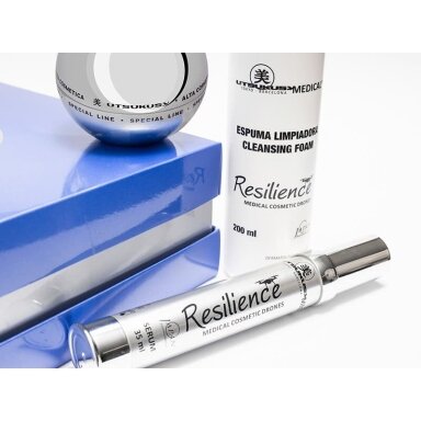UTSUKUSY RESILIENCE veido prausimo putos, 200ml UTSUKUSY RESILIENCE veido prausimo putos, 200ml