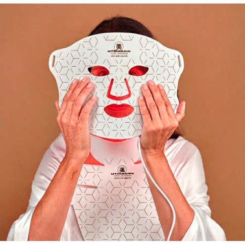 UTSUKUSY LUXON LED face+neck+décolleté mask 1